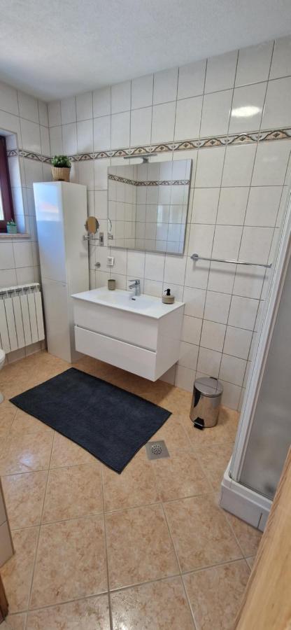 Villa Castanea - Kuca Za Odmor S Bazenom