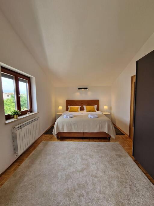 Villa Castanea - Kuca Za Odmor S Bazenom Kukci